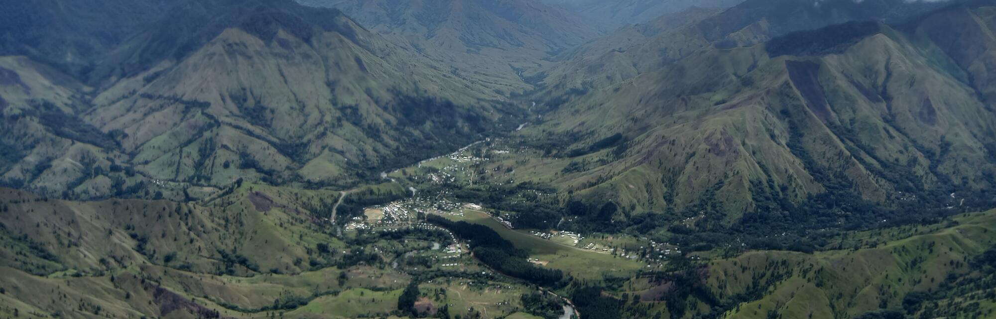 Menyamya valley from the north Menyamya valley from the north